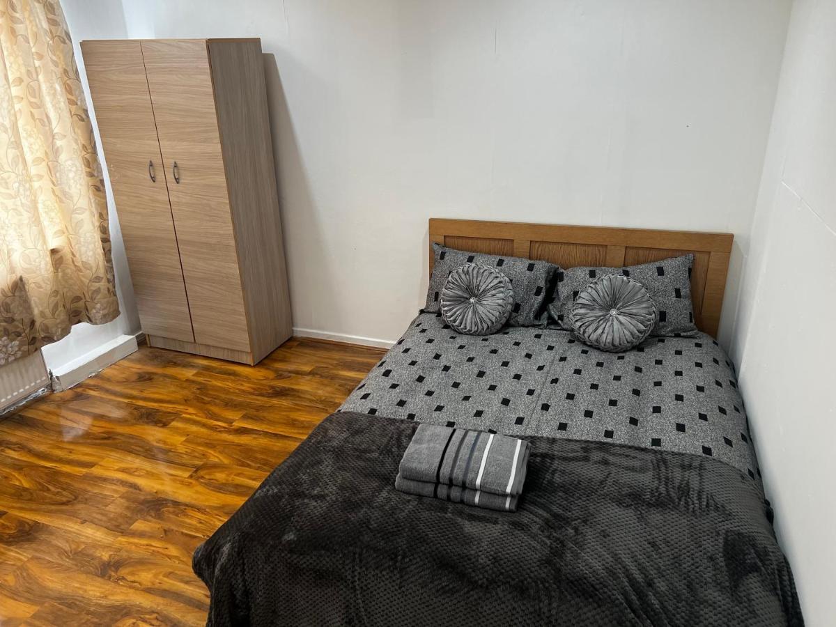 Good Priced Single Rooms In Hayes Northolt  Exterior foto